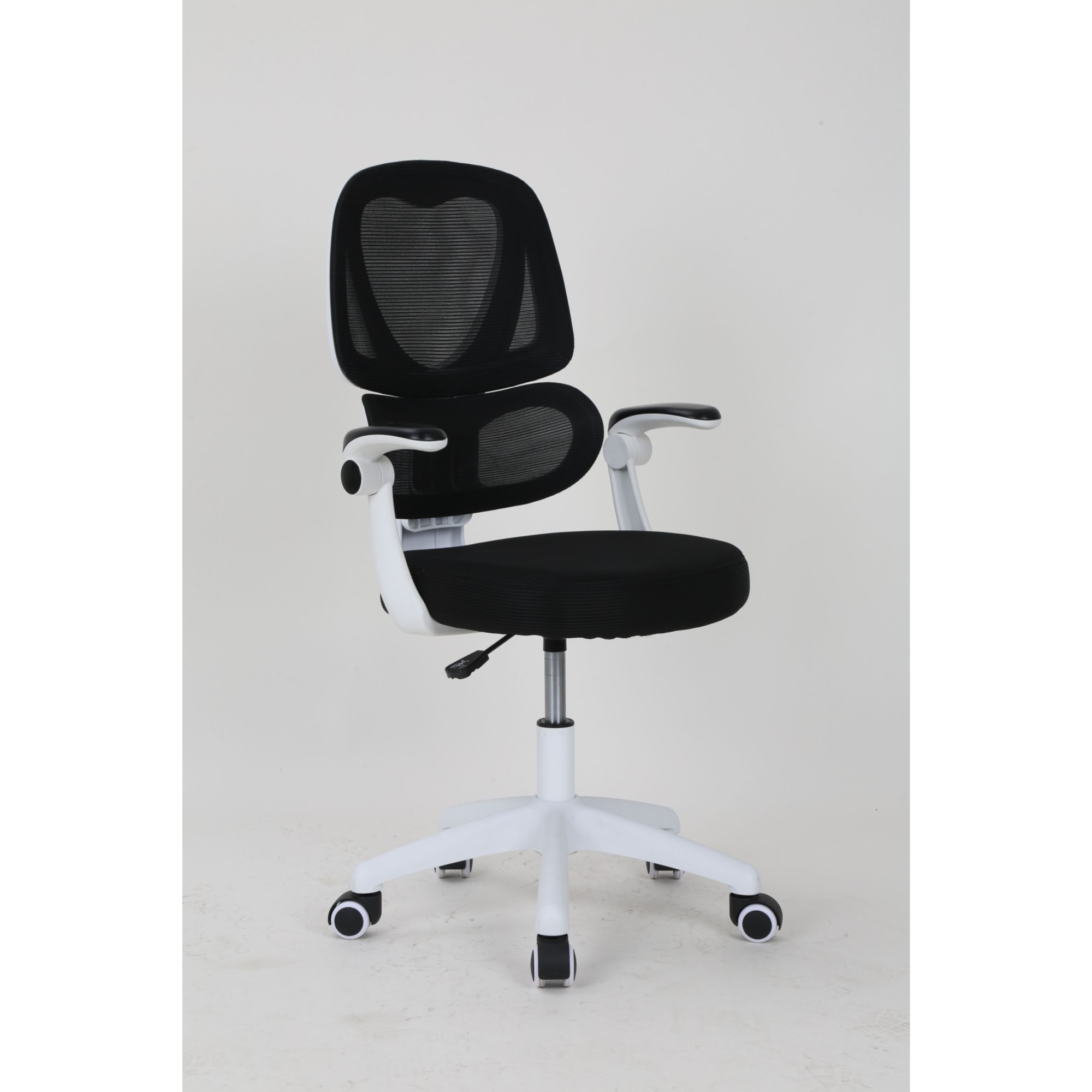 516811- Office Chair in Black /White