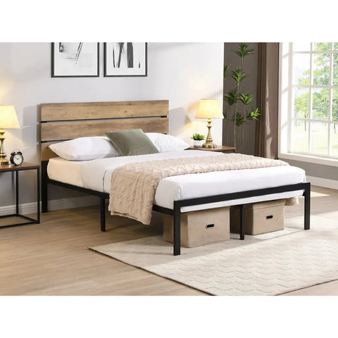 5247 Platform Bed in Brown International Furniture