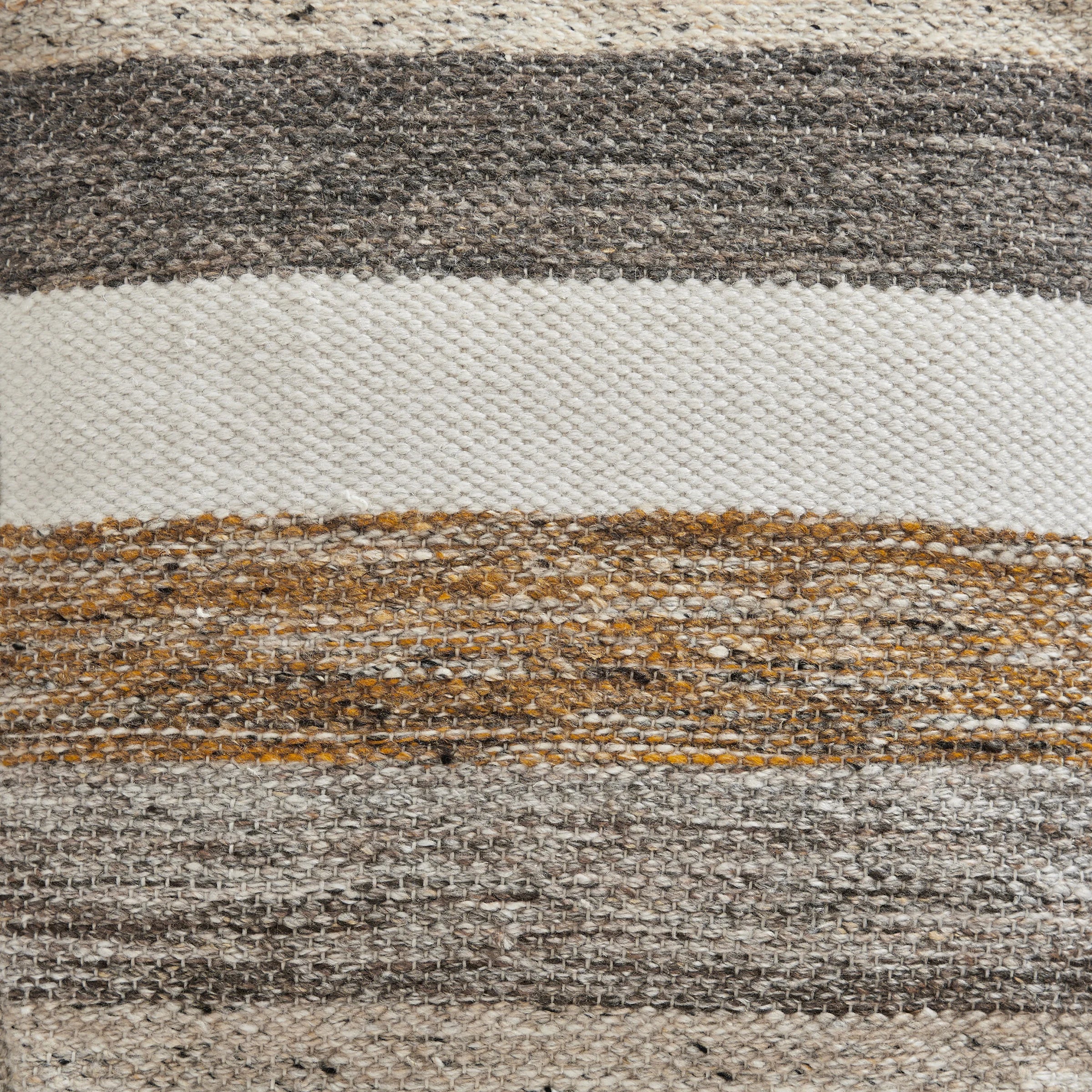 Josalind Pouf