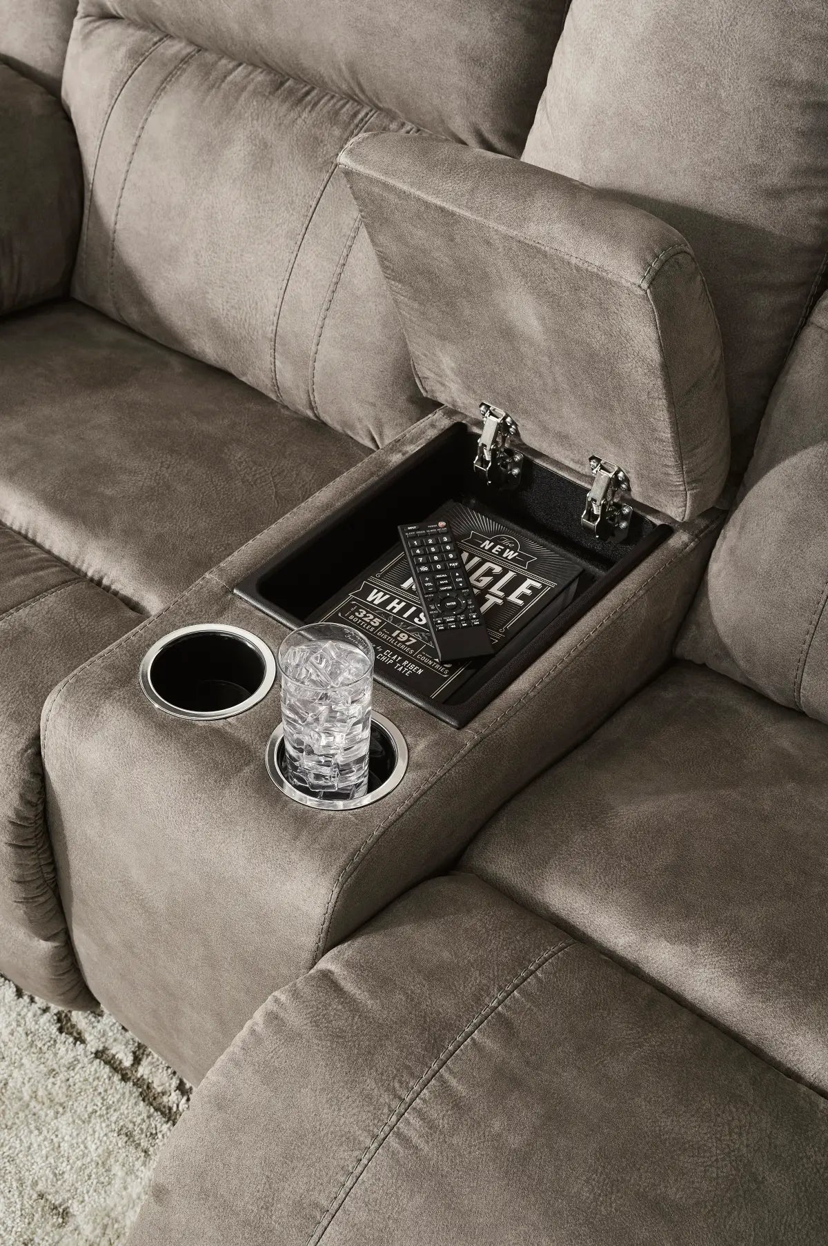 Ashley Ashley Laresview Reclining Sofa Set  | Mai Furniture