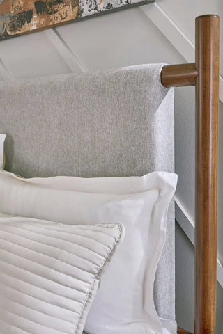 Lyncott Upholstered Panel Bedroom Set B615 | Signatur Design by Ashley