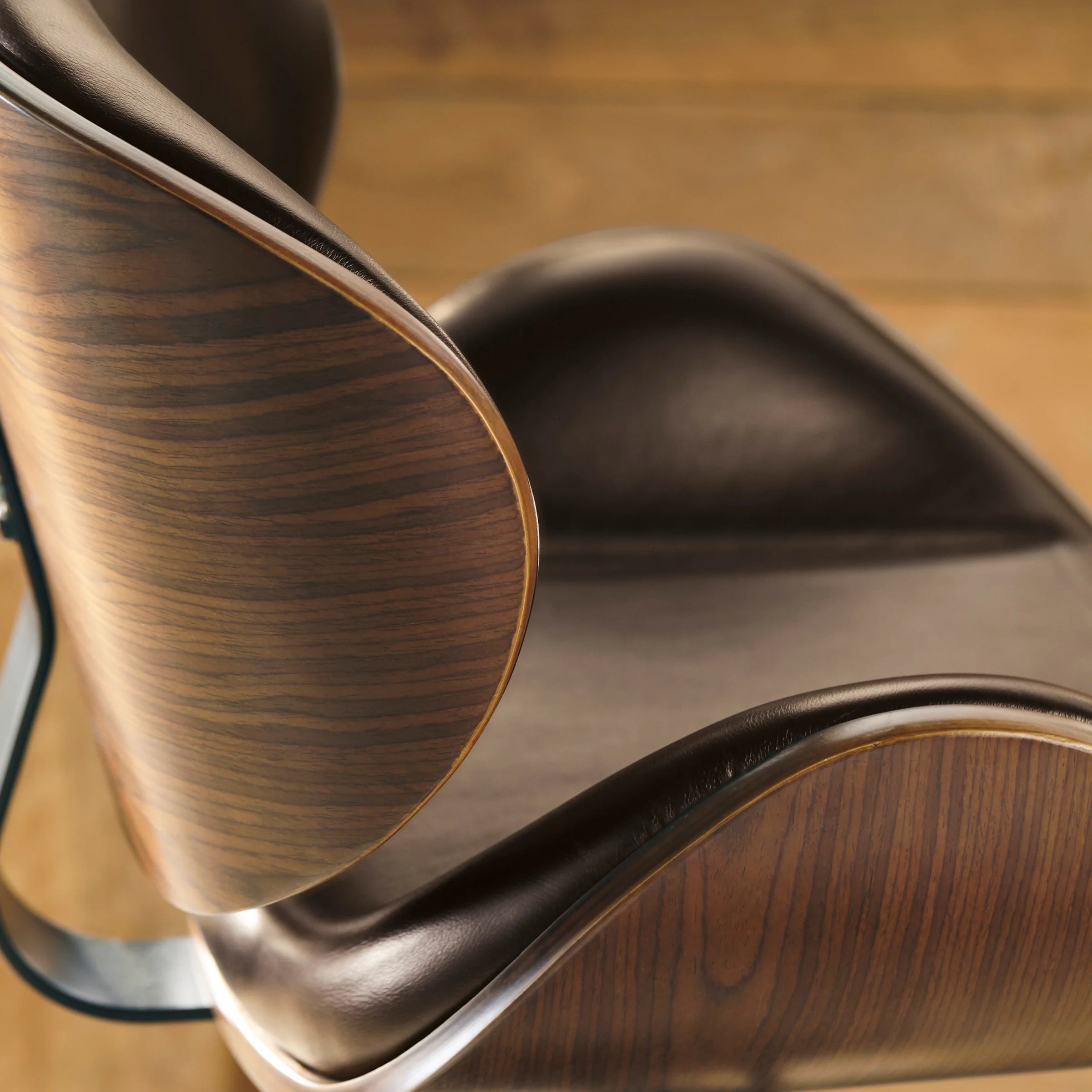 Bellatier Adjustable Height Stool