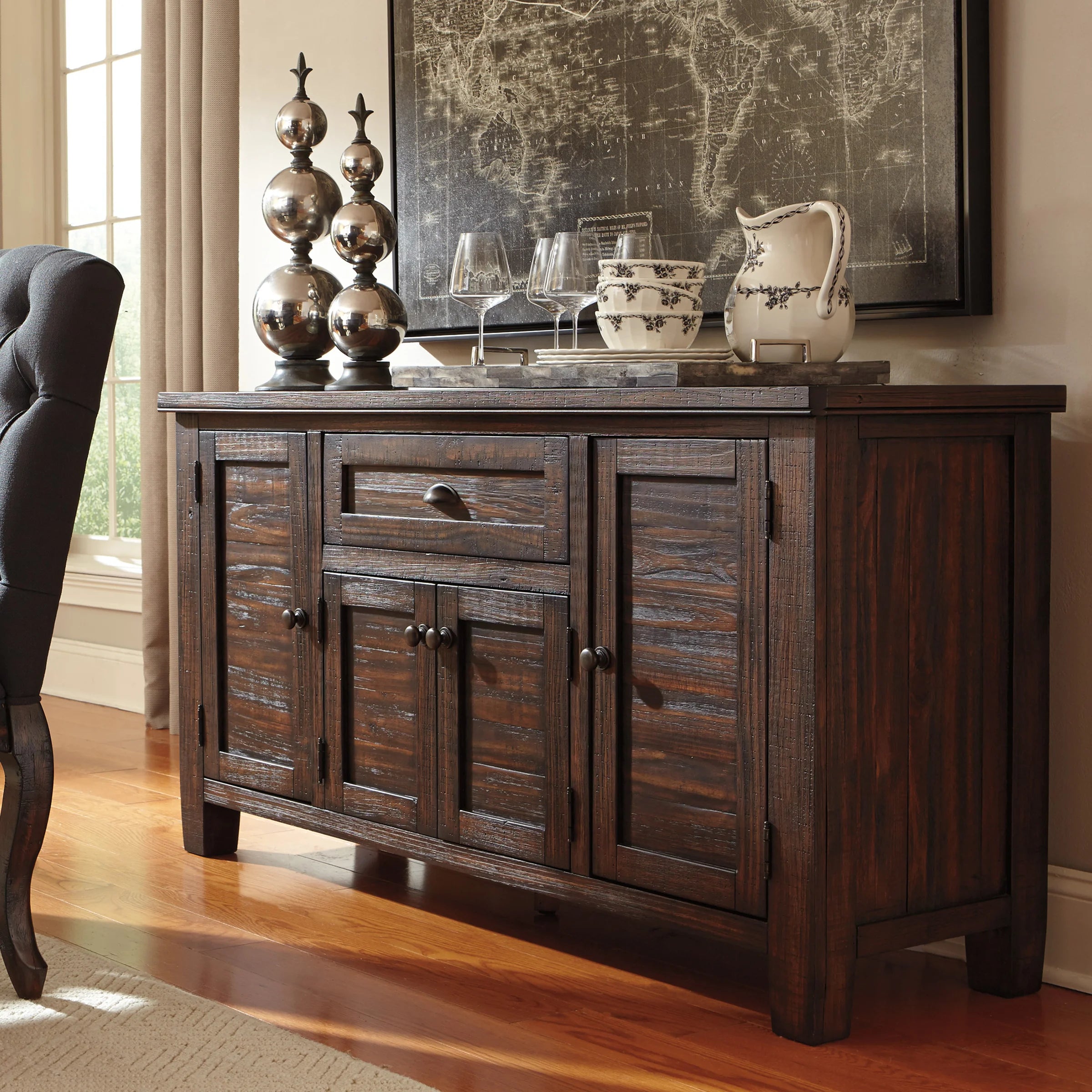 Trudell Dining Server
