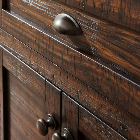 Trudell Dining Server