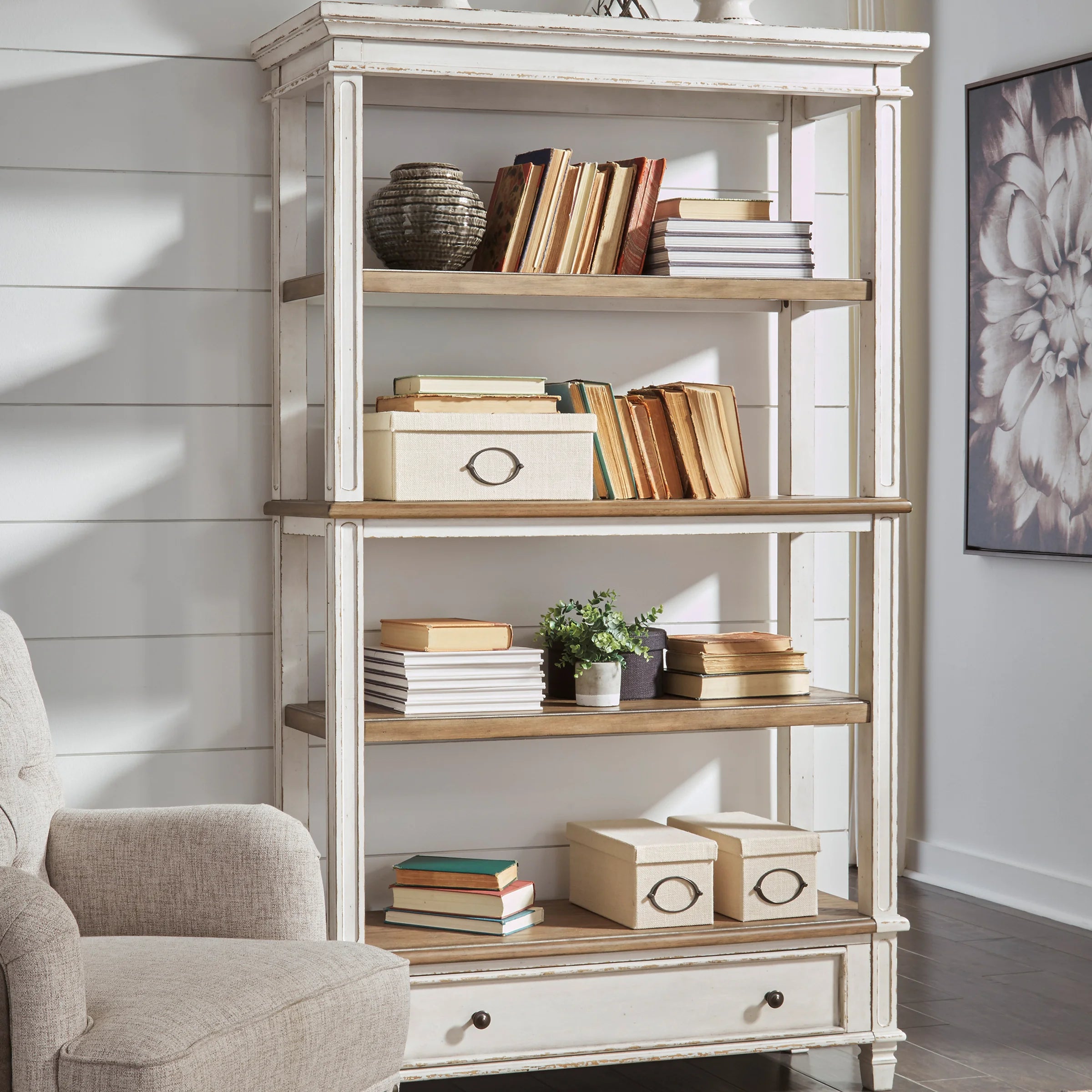 Realyn Bookcase