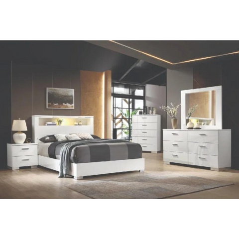 Elaine Bedroom Set In White.